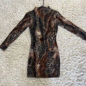 Fashion nova Small Snake skin body con dress 😍